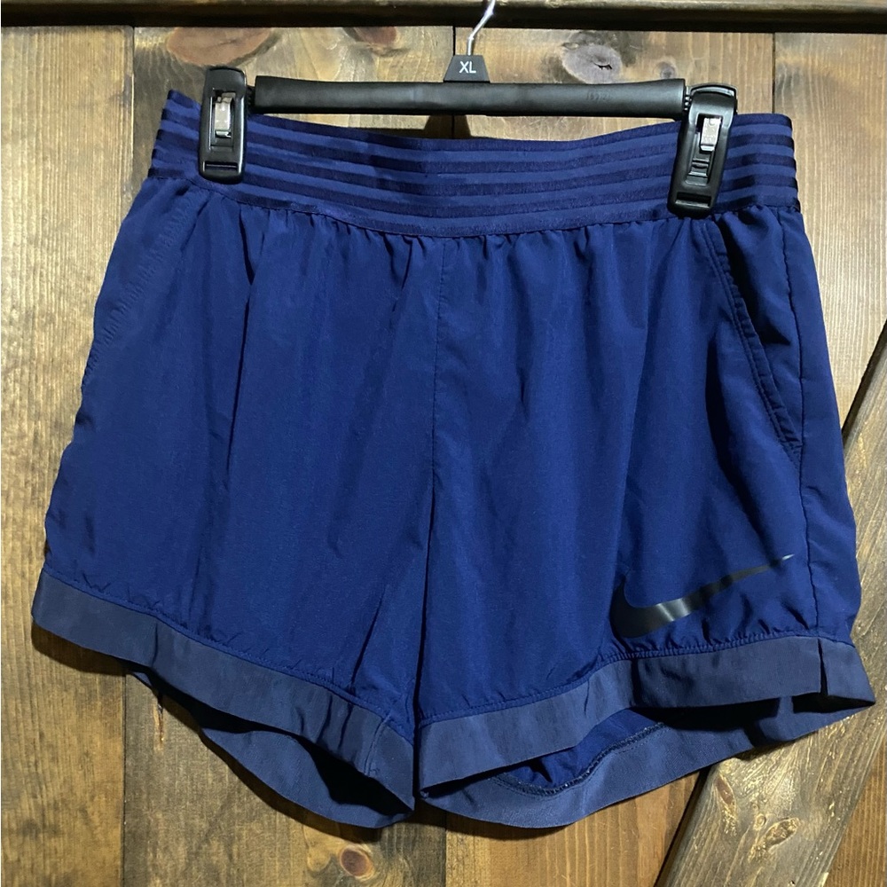 Navy Blue Nike Dri-Fit, size M, smoke free home